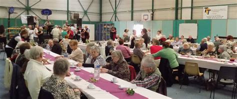 Belle ambiance au repas des aînés