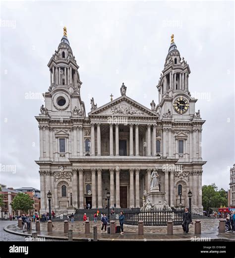 The West Front of St Paul's Cathedral, designed by Sir Christopher Wren ...