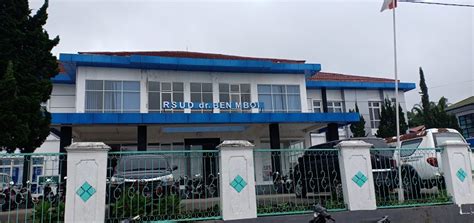 Miris Di RSUD Ben Mboi Pasien Bawa Bohlam Sendiri Karena Ruang Rawat