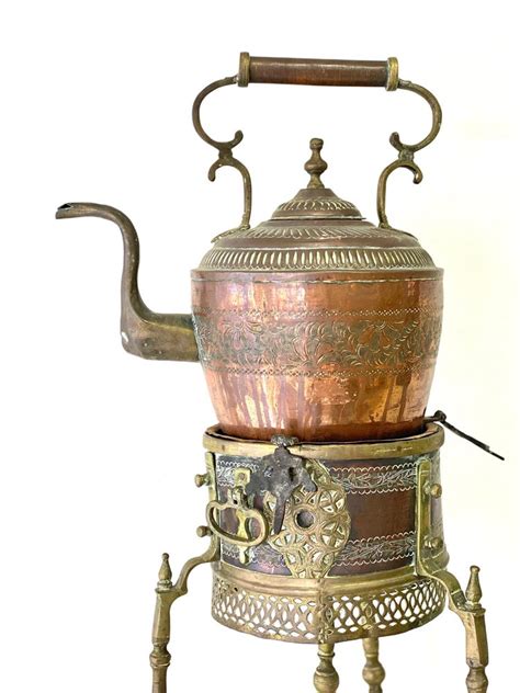 Antique Teapots: Identification and Value Guide