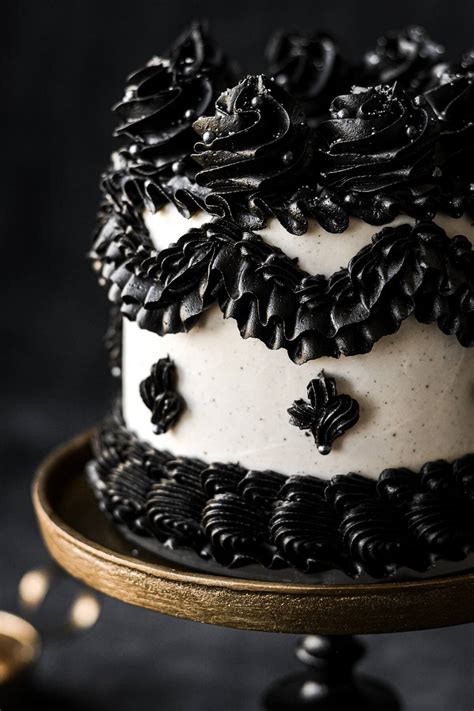 Black And White Lambeth Halloween Cake Curly Girl Kitchen