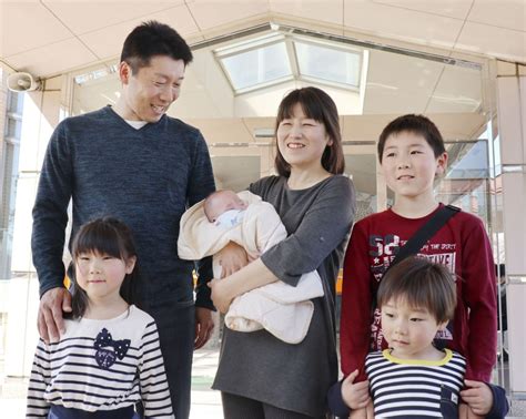 World's smallest baby boy leaves Japanese hospital healthy