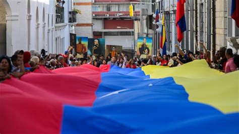 Vídeo venezolanos vuelven a las calles contra sanciones de EEUU HISPANTV