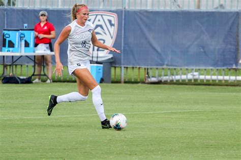 Track star Madison Goerlinger brings more than speed to Arizona soccer ...