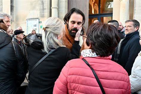 Photo Jules Fils De Guy Marchand Lors Des Obs Ques De Guy Marchand