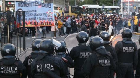 Marchan En Repudio Al Asesinato De Facundo Molares