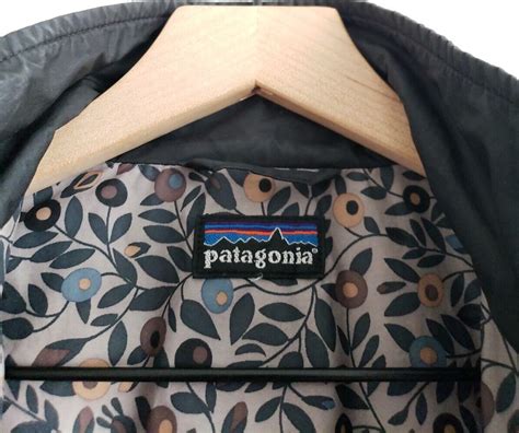 Patagonia Parka Black Jacket Quilted Size Small - Gem