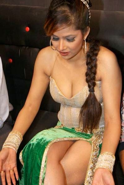 South Indian Actress Tanisha Singh Hot And Sexy Pictures Welcomenri