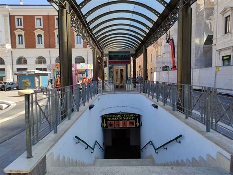 L Aquila Riattivato L Ascensore Tra Piazza Duomo E Il Tunnel Di