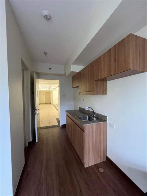 PASALO 1BR 28sqm DMCI On Carousell