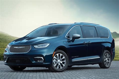 2021 Chrysler Pacifica Hybrid Specs Prices MPG Range Reviews