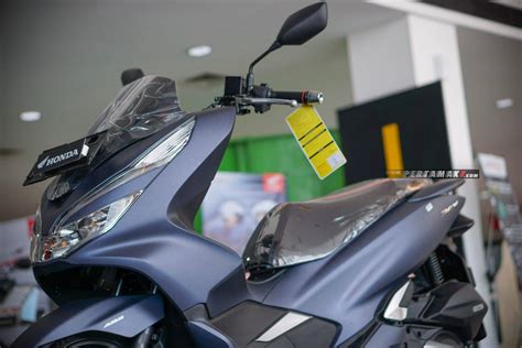 Bertemu Honda Pcx Warna Biru Doff Keren Juga Pertamax Blog