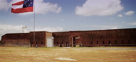 Travel Thru History Stroll the Grounds of Old Fort Jackson in Savannah ...