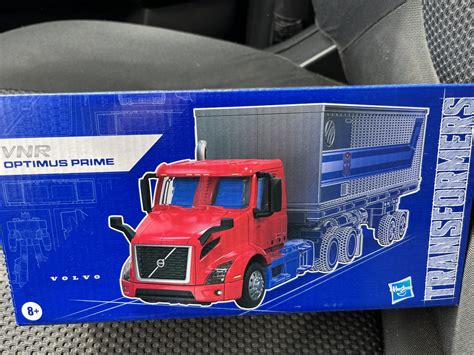 Transformers Generations Vnr Optimus Prime In Hand Images