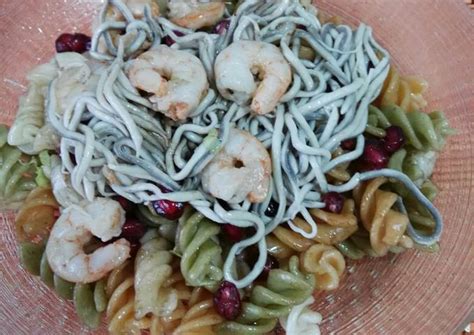 Ensalada Templada De Pasta Gulas Gambas Y Granada Receta De Hoy