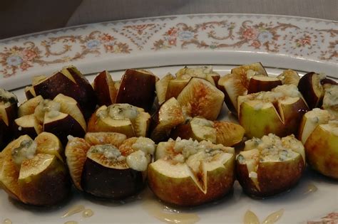 Figs With Blue Cheese And Honey Vegetarian South