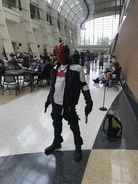 Amazing Red Hood Cosplay at Jafax! : r/batman