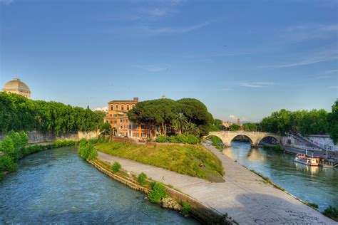 Ponte Cestio Tiberinsel Tiber Rom Bild Kaufen 71108722 Lookphotos