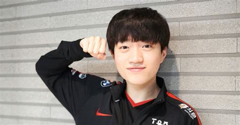 Lck T1 케리아 류민석 예상 못한 봇 구도에 실수 나와1라운드 전승 노릴 것