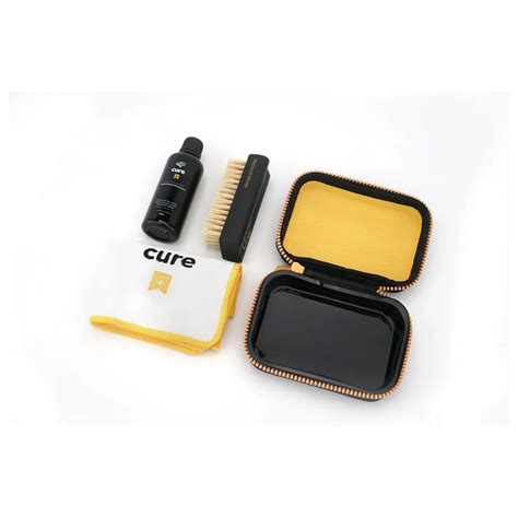 Kit CREP PROTECT De Limpieza Para Calzado Negro Platanitos