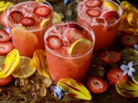 10 Cocktails With Strawberries That You Should Make This Summer Society19