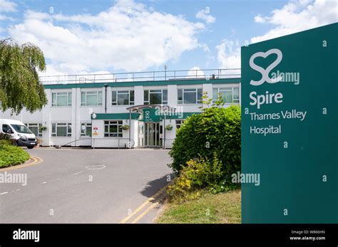 Medical entrance frontage private hospitals spire thames valley hi-res ...