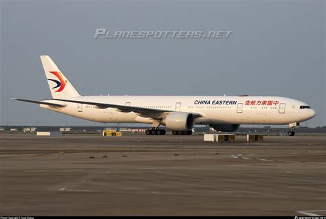 B China Eastern Airlines Boeing Per Photo By Fang Xiaoyu