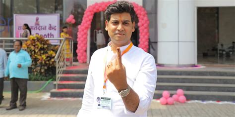 Hat Trick For Maharashtra Cms Son Shrikant Shinde In Kalyan Timelinedaily