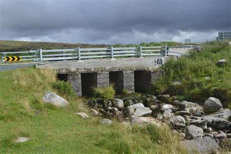 Bridge Over Stream © Stephen Darlington Cc By Sa20 Geograph