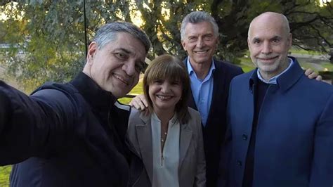 Selfie De Unidad Jorge Y Mauricio Macri Bullrich Y Rodr Guez Larreta