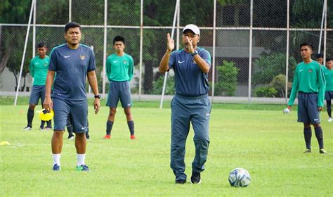 Fakhri Husaini Fokus Transisi Di Awal Tc Timnas Indonesia U