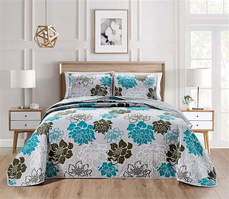 Blue Flowered Bedspreads