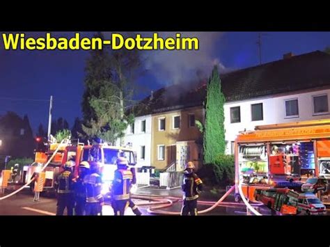 Dachstuhlbrand Großer Feuerwehreinsatz auf der Erich Ollenhauer