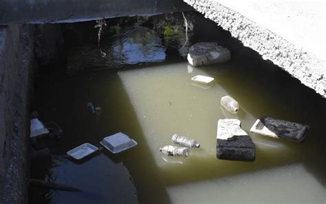 Canalones De Aguas Negras En Soledad Convertidos En Nauseabundos