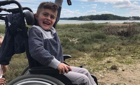 Bastien 9 ans super héros contre la myopathie de Duchêne