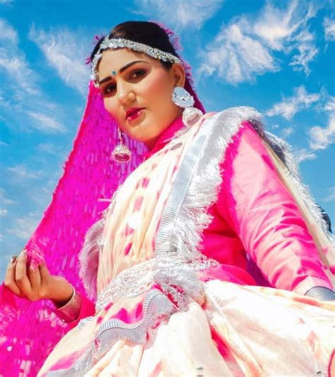 sapna choudhary  fans major saree goals