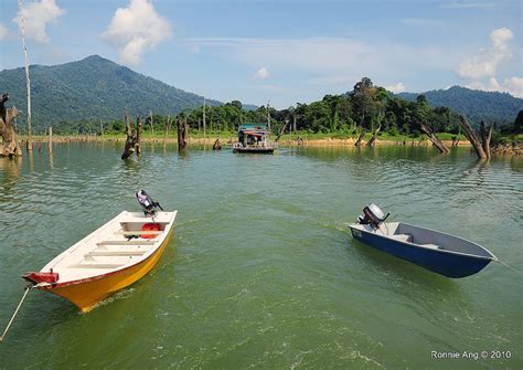 Kenyir Lake | Tasik Kenyir | Terengganu Tourist & Travel Guide | Malaysia