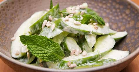 Recette De Salade De Concombre La Menthe Dijon Et Citron Zeste