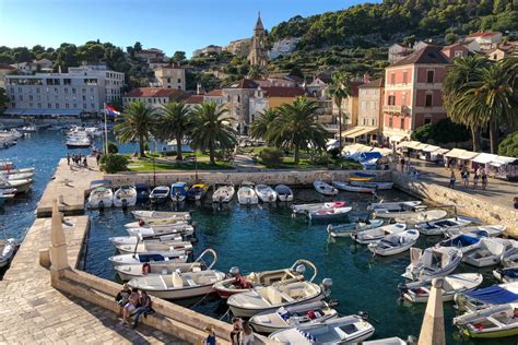 13 Quick Tips for Visiting the Beautiful Hvar Town in Croatia