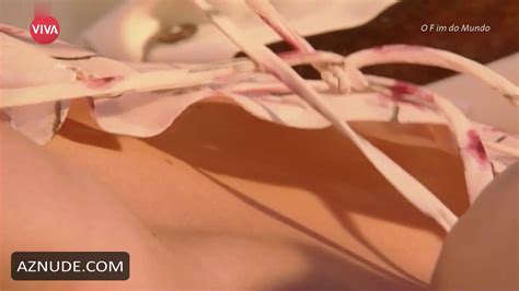 O FIM DO MUNDO NUDE SCENES AZNude