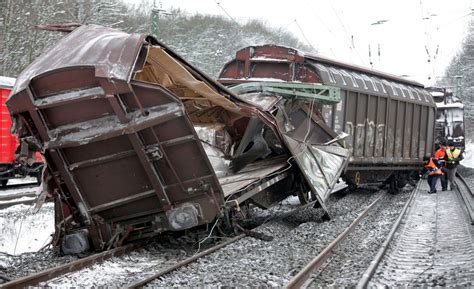 G Terzugunfall Ice Strecke Zwischen K Ln Und Berlin Bleibt Gesperrt