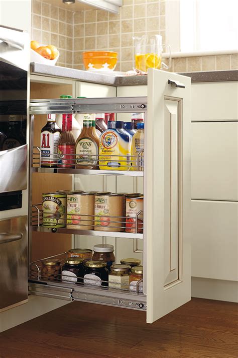 Thomasville Organization Base Pantry Pull Out Cabinet