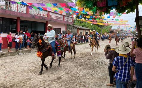 Se olvidan de las medidas sanitarias en celebración a San Pedro El