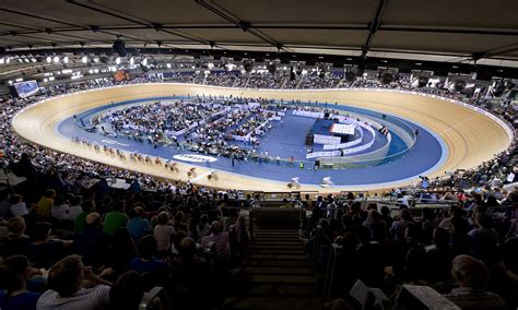 London olympic velodrome - skinjuja