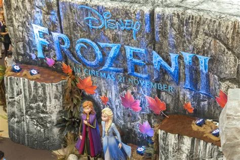 Princesa Elsa Y Anna De Frozen Magical Journey Este Evento Es Una