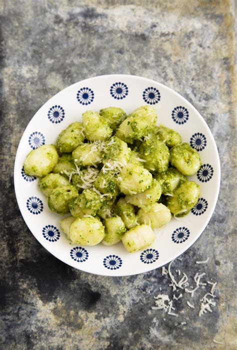 Gnocchi di patate con pesto di prezzemolo Caramel à la fleur de sel