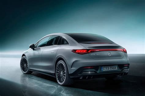 Mercedes Eq Eqe Like The Eqs In A Smaller Package Cars