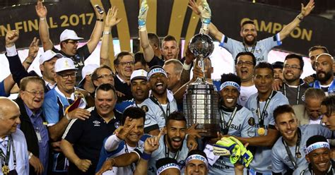 Grêmio bate Lanús e retoma domínio da América após 22 anos