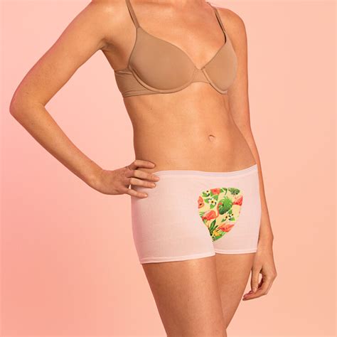 8 Hot Sexy Yasmin Ali Bikini Pics