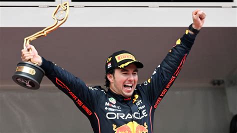 Checo P Rez Sigue Subl Der As Marcha El Campeonato De Pilotos Tras